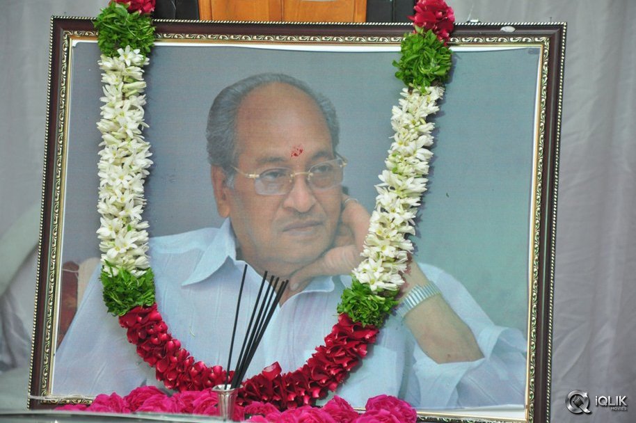 Celebrities-Pay-Homage-To-Edida-Nageswara-Rao